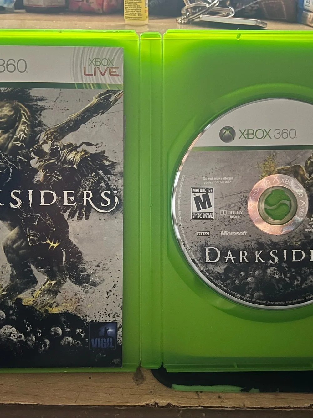 Darksiders ( Xbox 360) - Black/Green Case